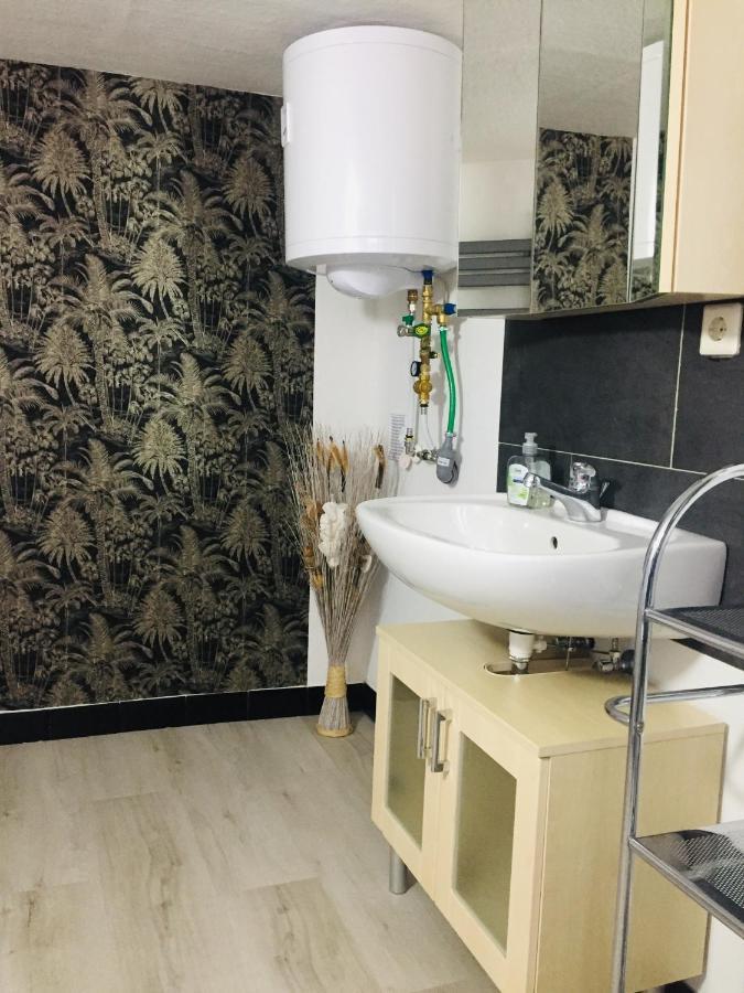 Monteurwohnung, 2 Zimmer, Kueche,Bad Staufenberg  外观 照片