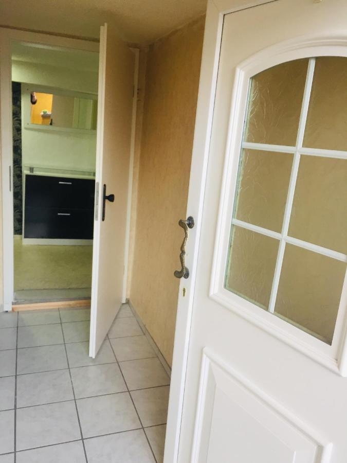 Monteurwohnung, 2 Zimmer, Kueche,Bad Staufenberg  外观 照片